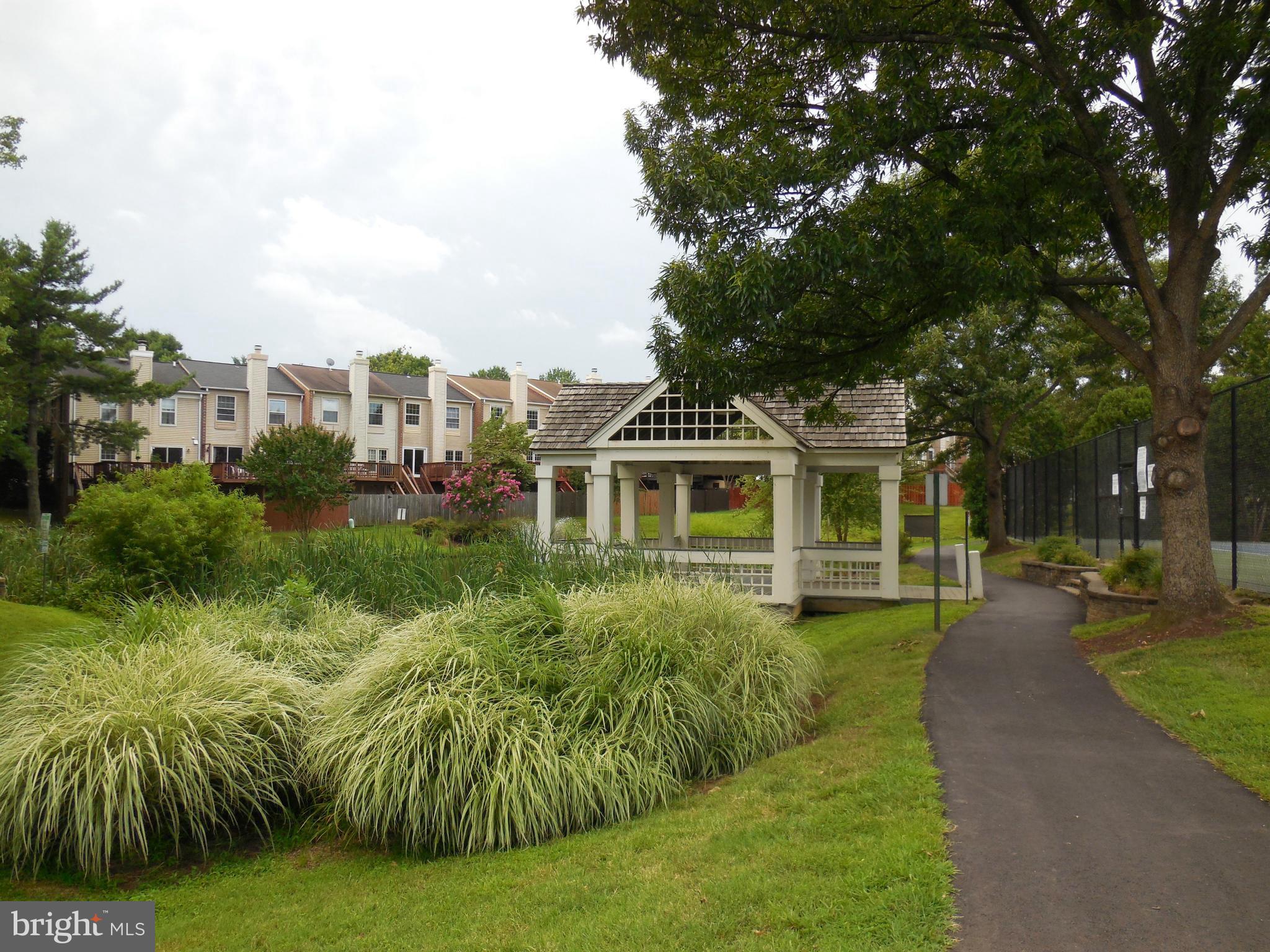 PINECREST - Residential