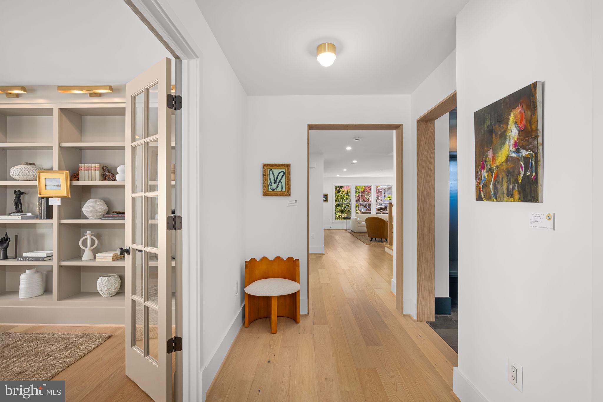 25 W WYATT AVENUE