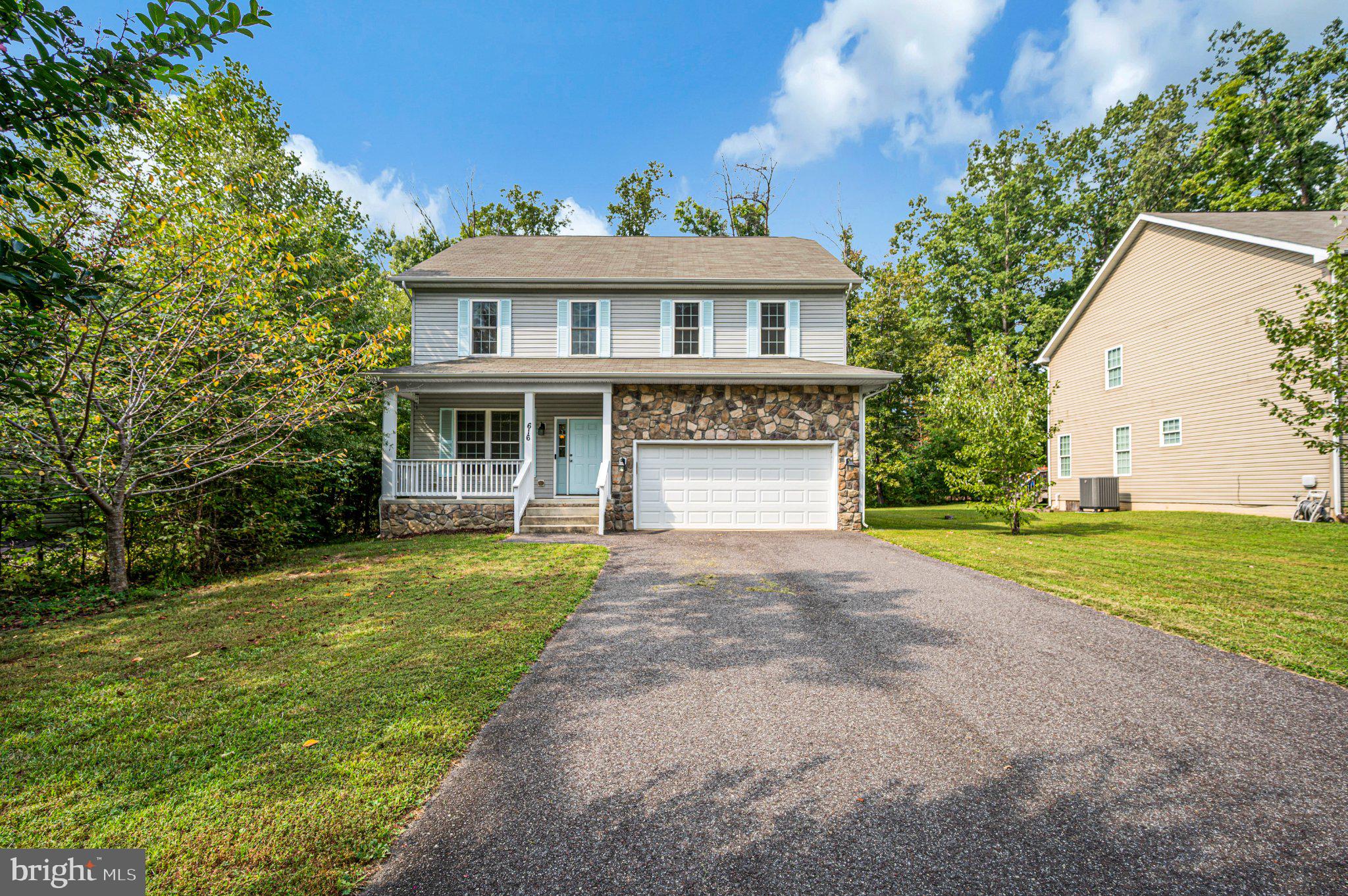 616 LAKEVIEW PARKWAY