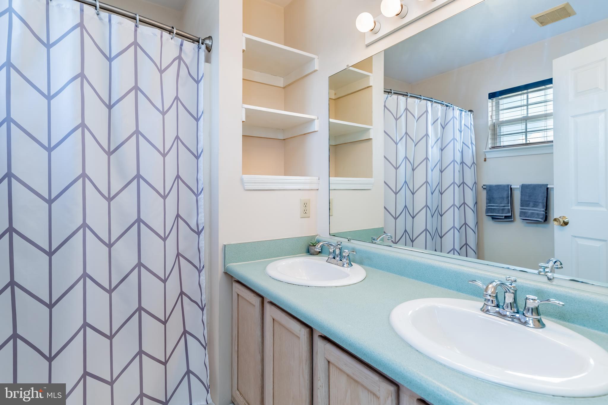 TOWNES AT SPRINGFORD - Residential