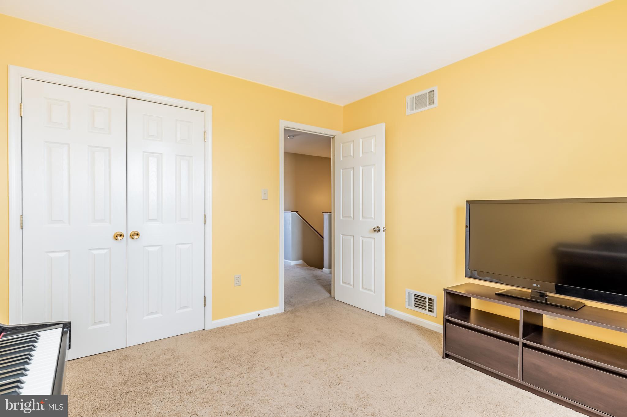 TOWNES AT SPRINGFORD - Residential