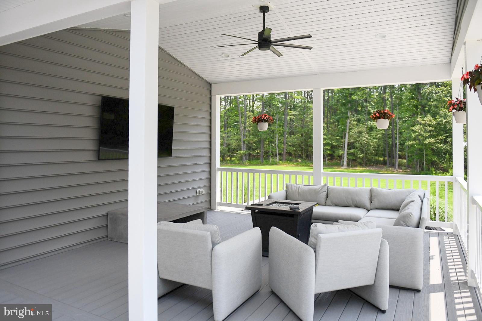 BIG CHESTNUT - Residential