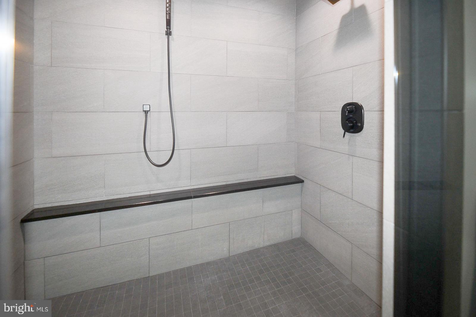 BIG CHESTNUT - Residential