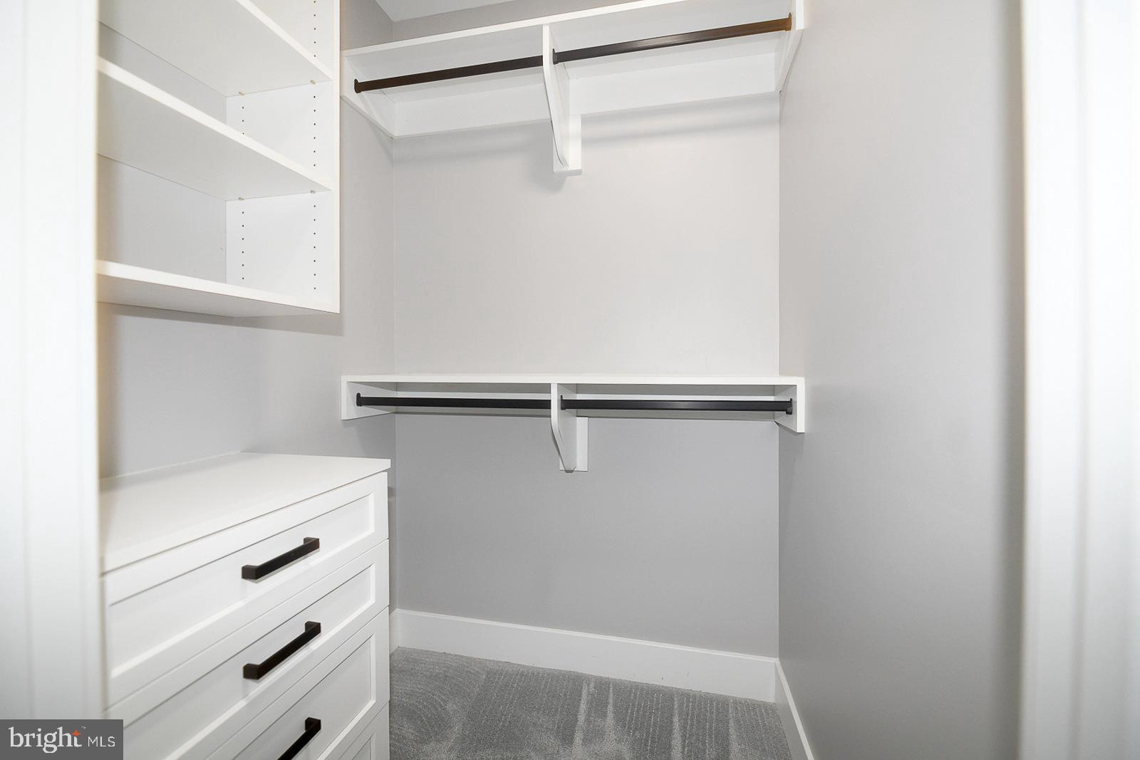 BIG CHESTNUT - Residential