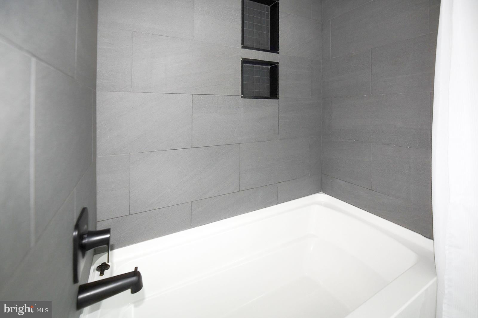 BIG CHESTNUT - Residential