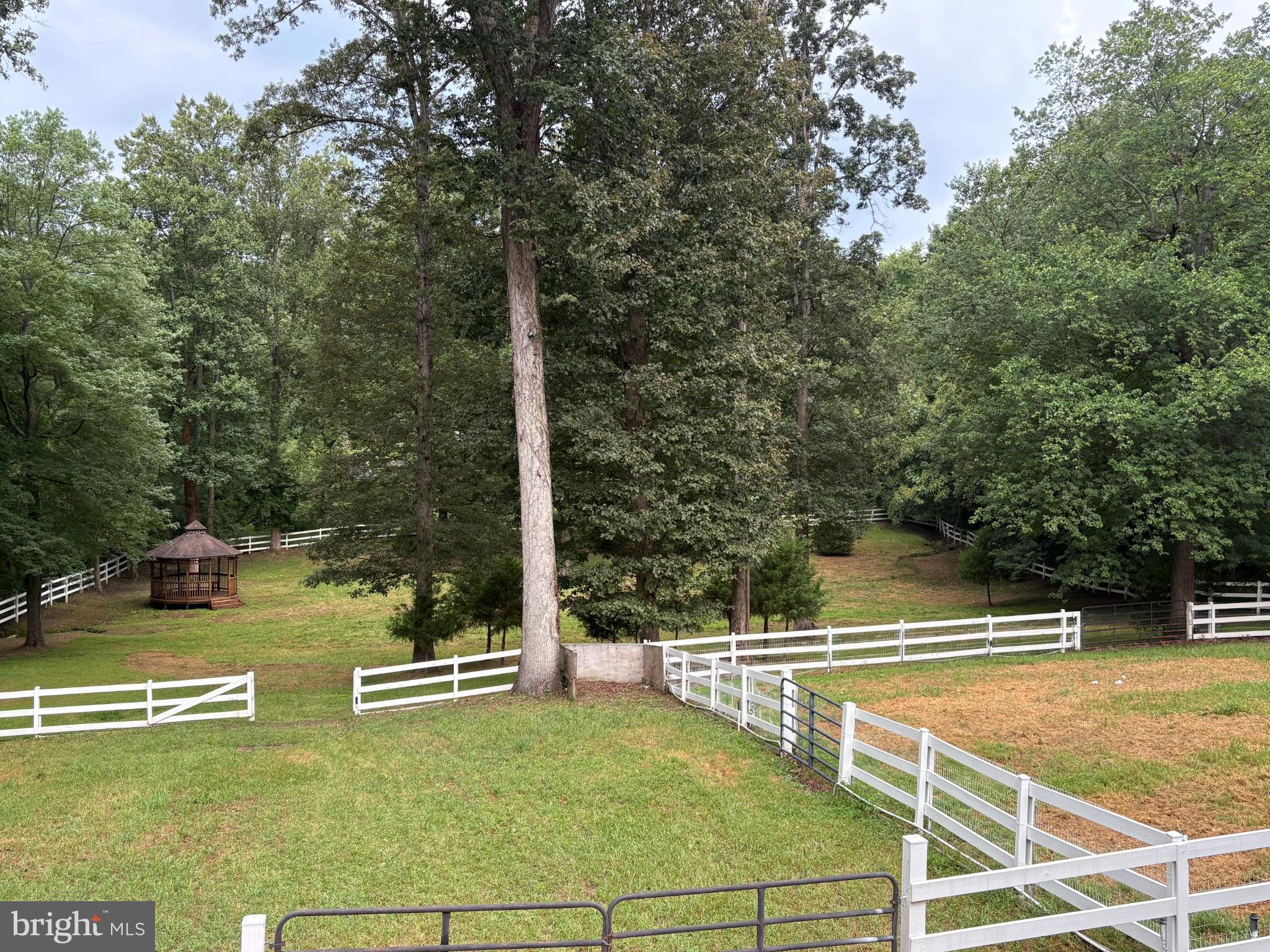 2716 SILKWOOD COURT
