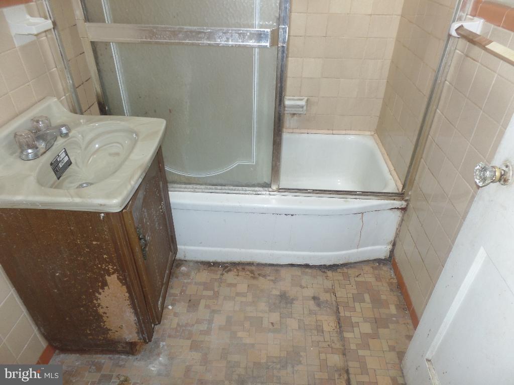 MAYFAIR - Residential