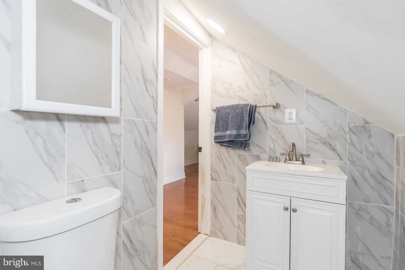 FOX CHASE - Residential