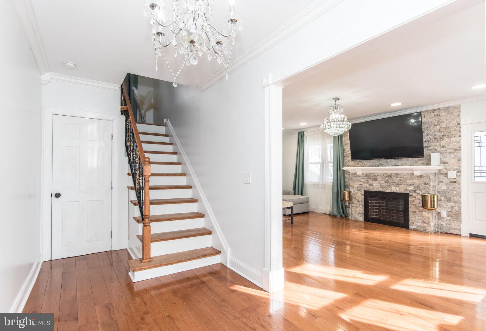 FOX CHASE - Residential