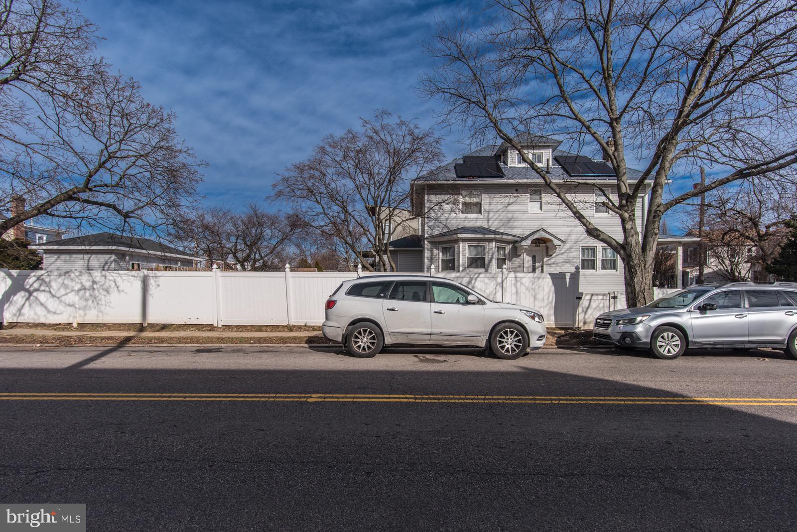 FOX CHASE - Residential