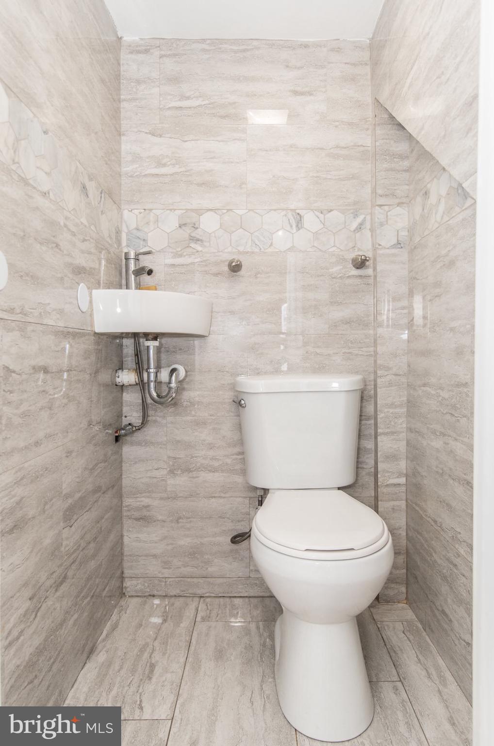 FOX CHASE - Residential