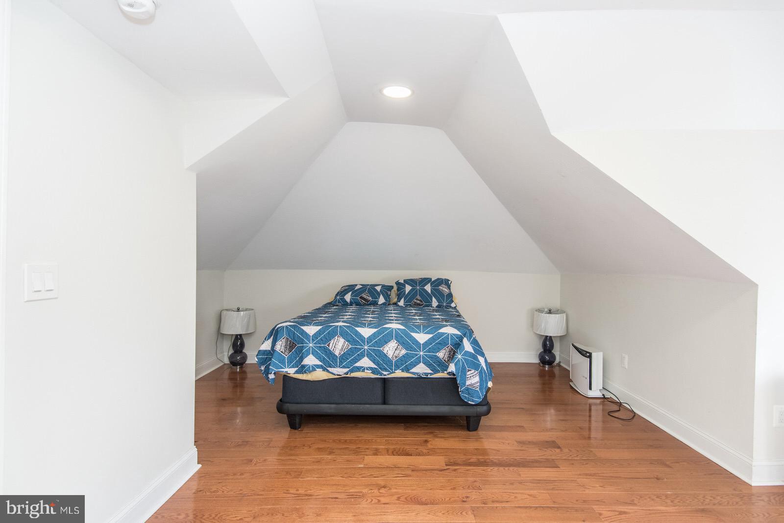 FOX CHASE - Residential