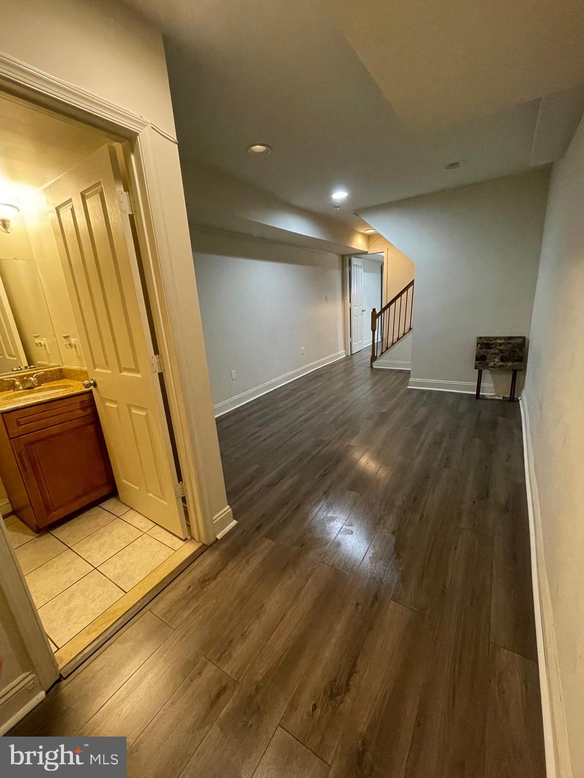 WASHINGTON VILLAGE - Residential