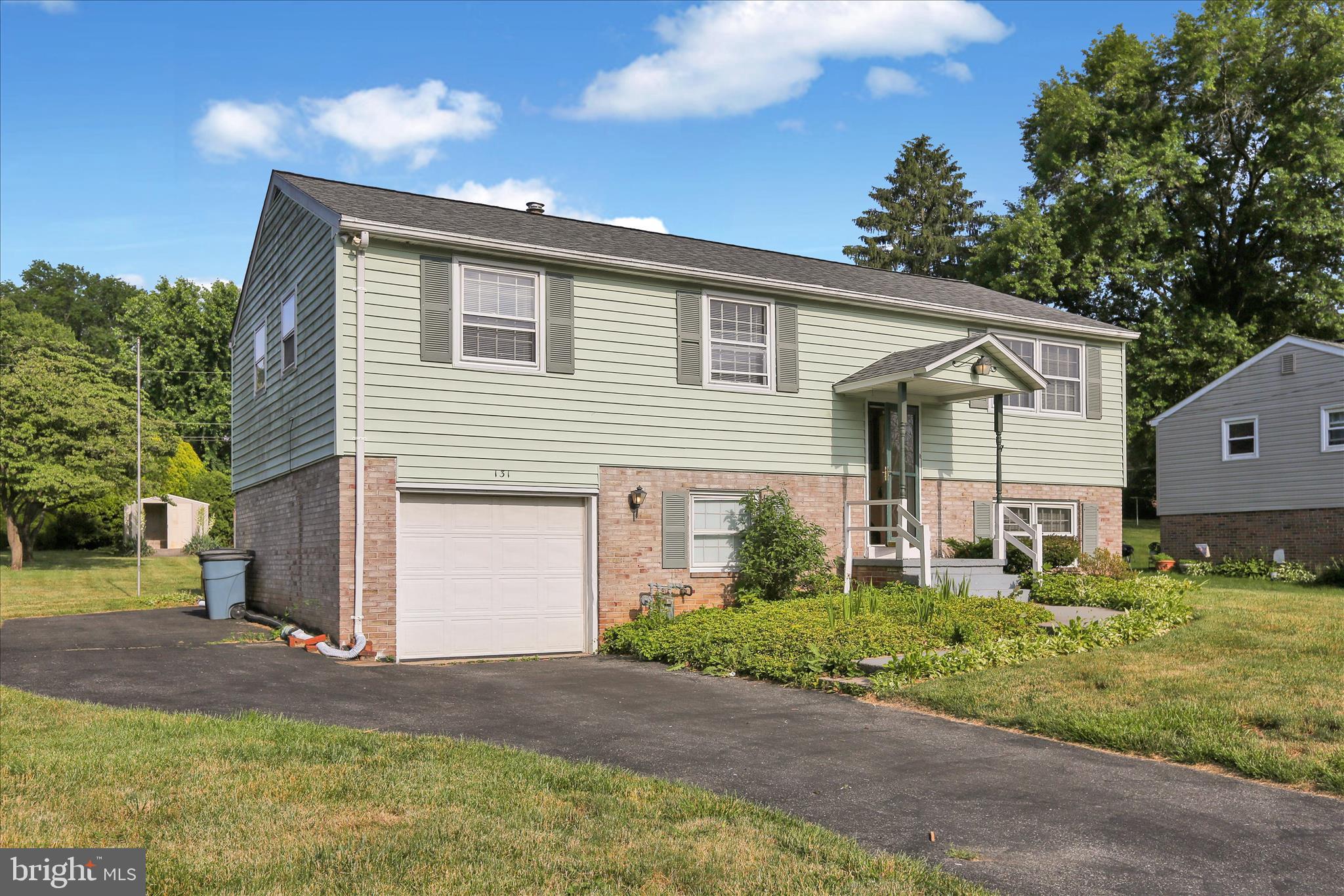 131 GARDEN CITY DRIVE