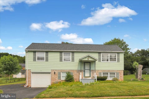 Homes For Sale - 131 Garden City Drive<br/> LANCASTER, PA 17602