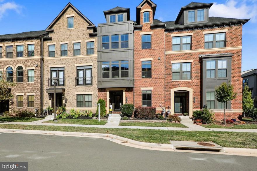 STILL UNDER ACTIVE LISTING AGREEMENT - PLEASE DO NOT CALL - will go back active in the spring.