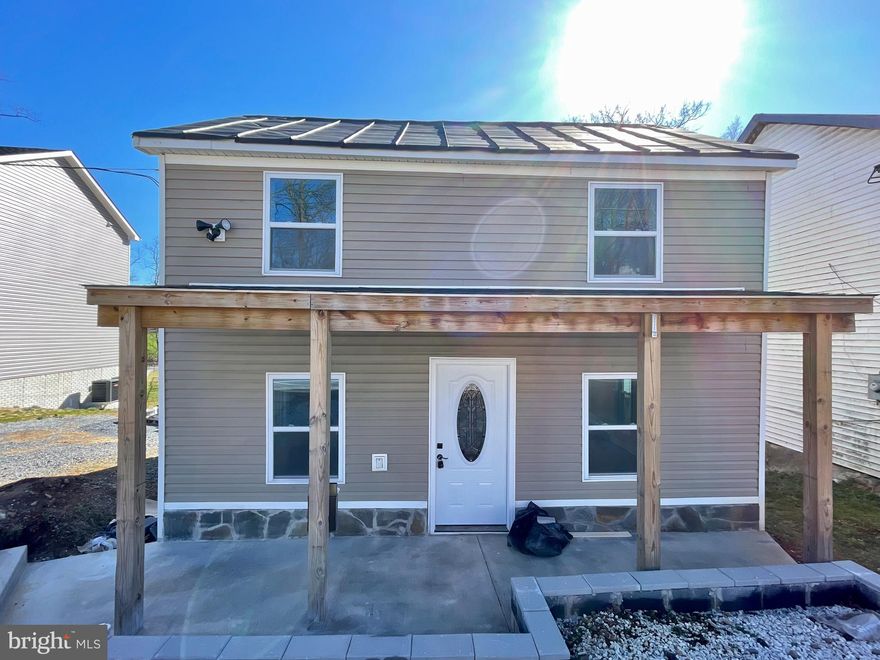 Newly renovated, super affordable, and a great location!  This home has a lot to offer for the price:  new HVAC, metal roof, newer siding and windows, upgraded 200amp electrical service, newer floors and bathrooms.  This 3 bedroom, 2 bathroom home has a nice living room and plenty of cabinet space.  Off street parking with a nice sized driveway.  Make this one yours!