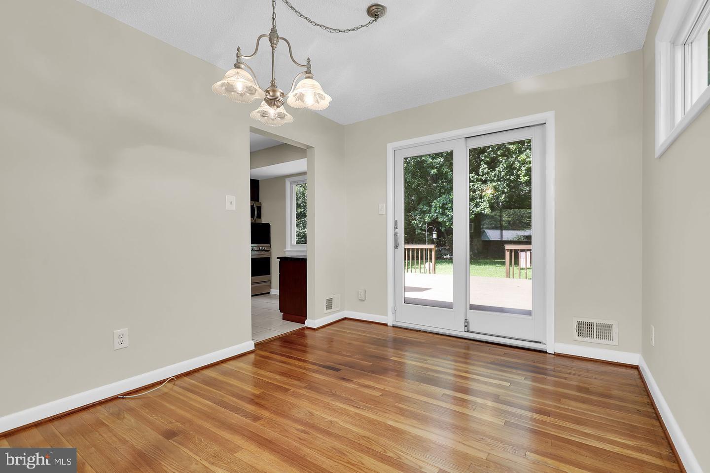 CARROLL KNOLLS - Residential Lease