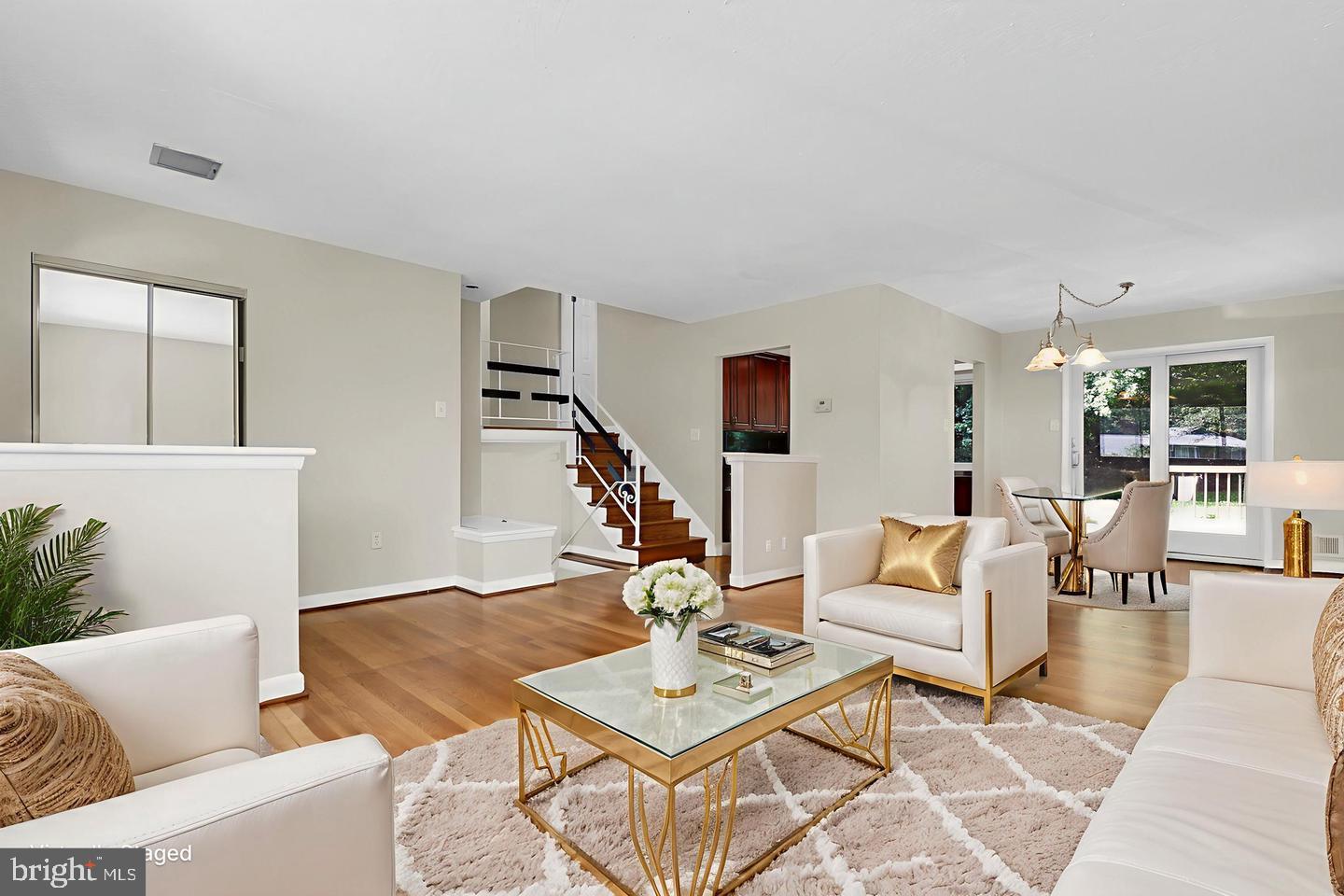 CARROLL KNOLLS - Residential Lease