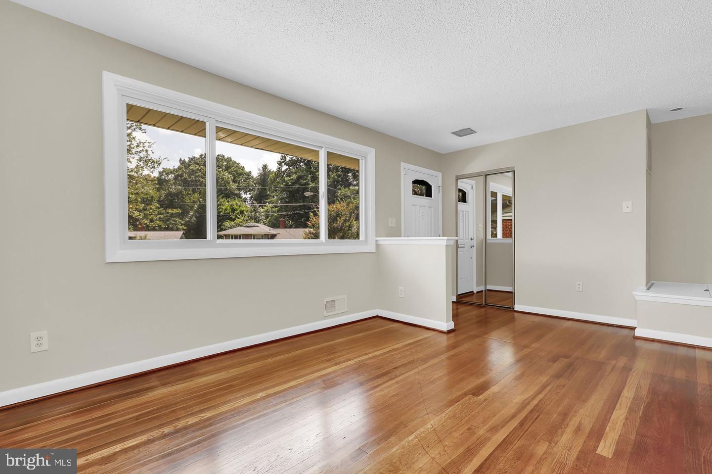 CARROLL KNOLLS - Residential Lease