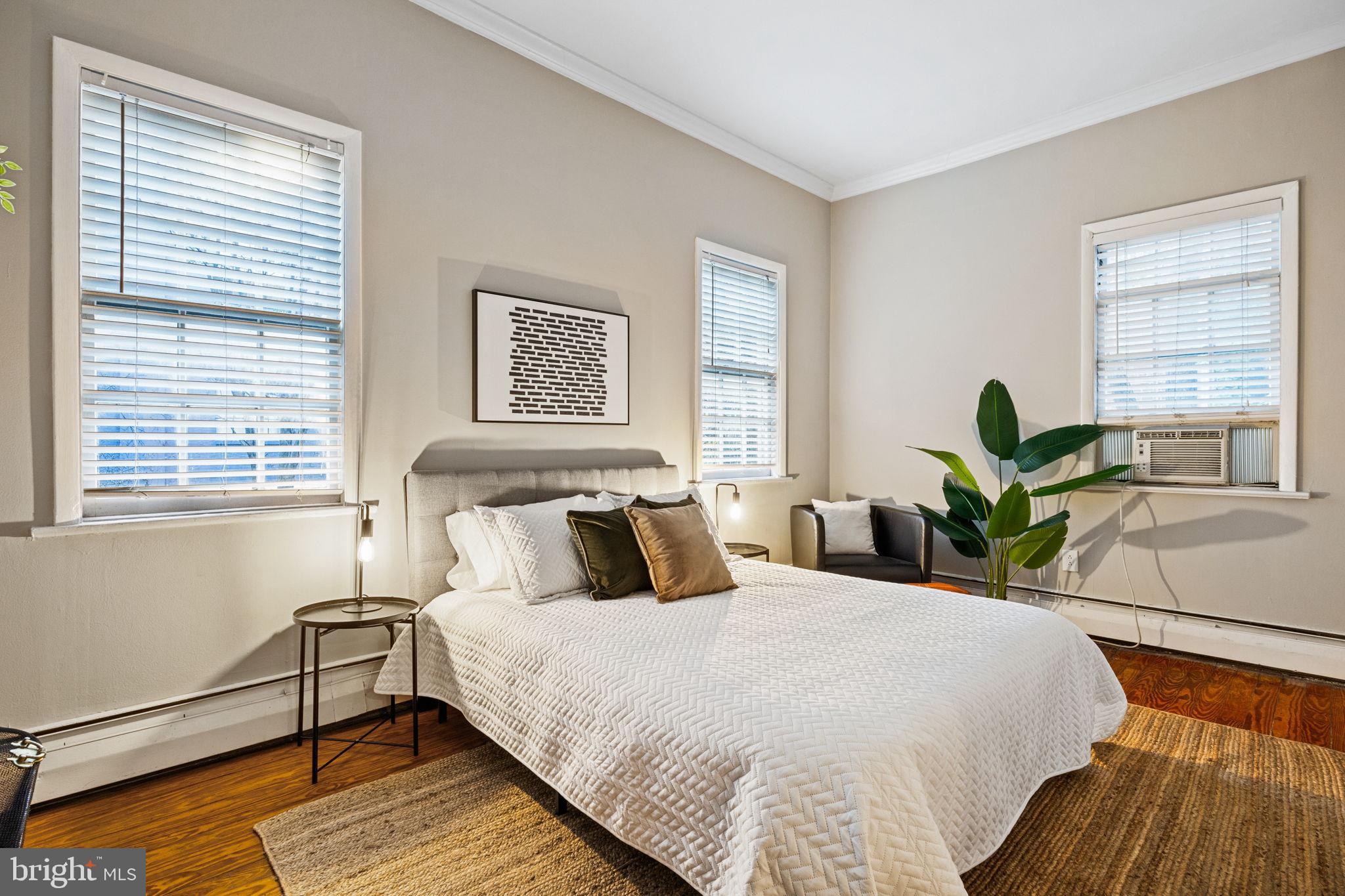 WASHINGTON SQ WEST - Residential