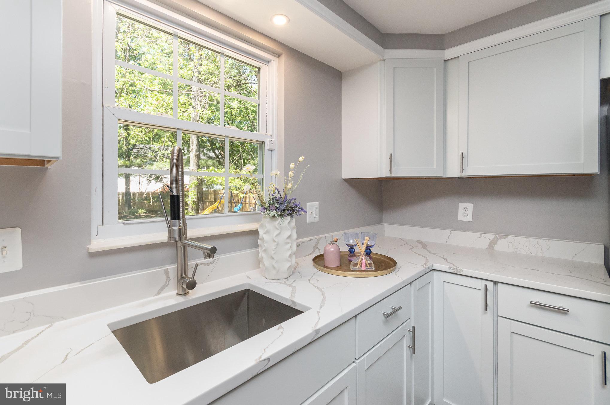 BONNIEMILL ACRES - Residential