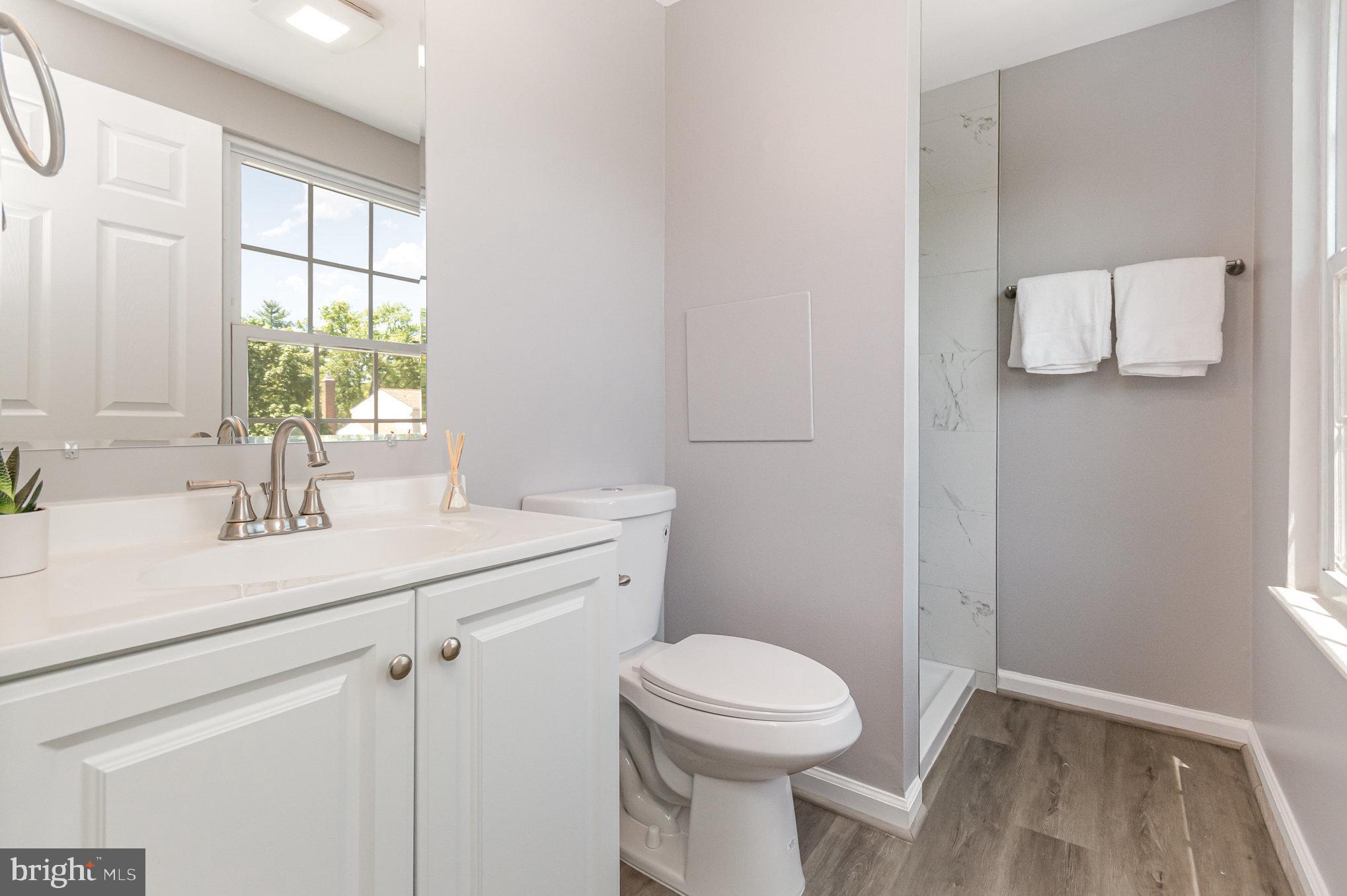 BONNIEMILL ACRES - Residential