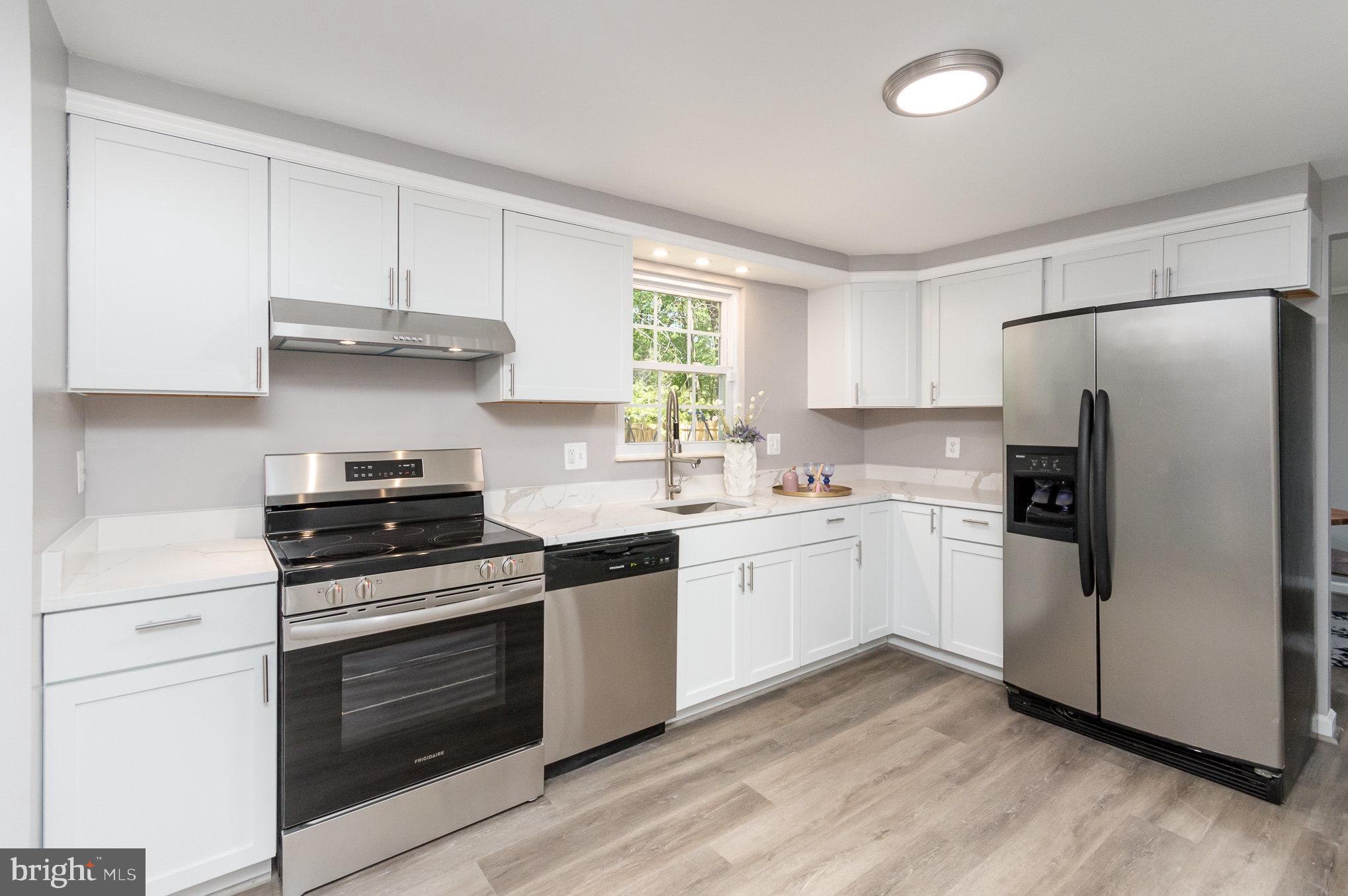 BONNIEMILL ACRES - Residential