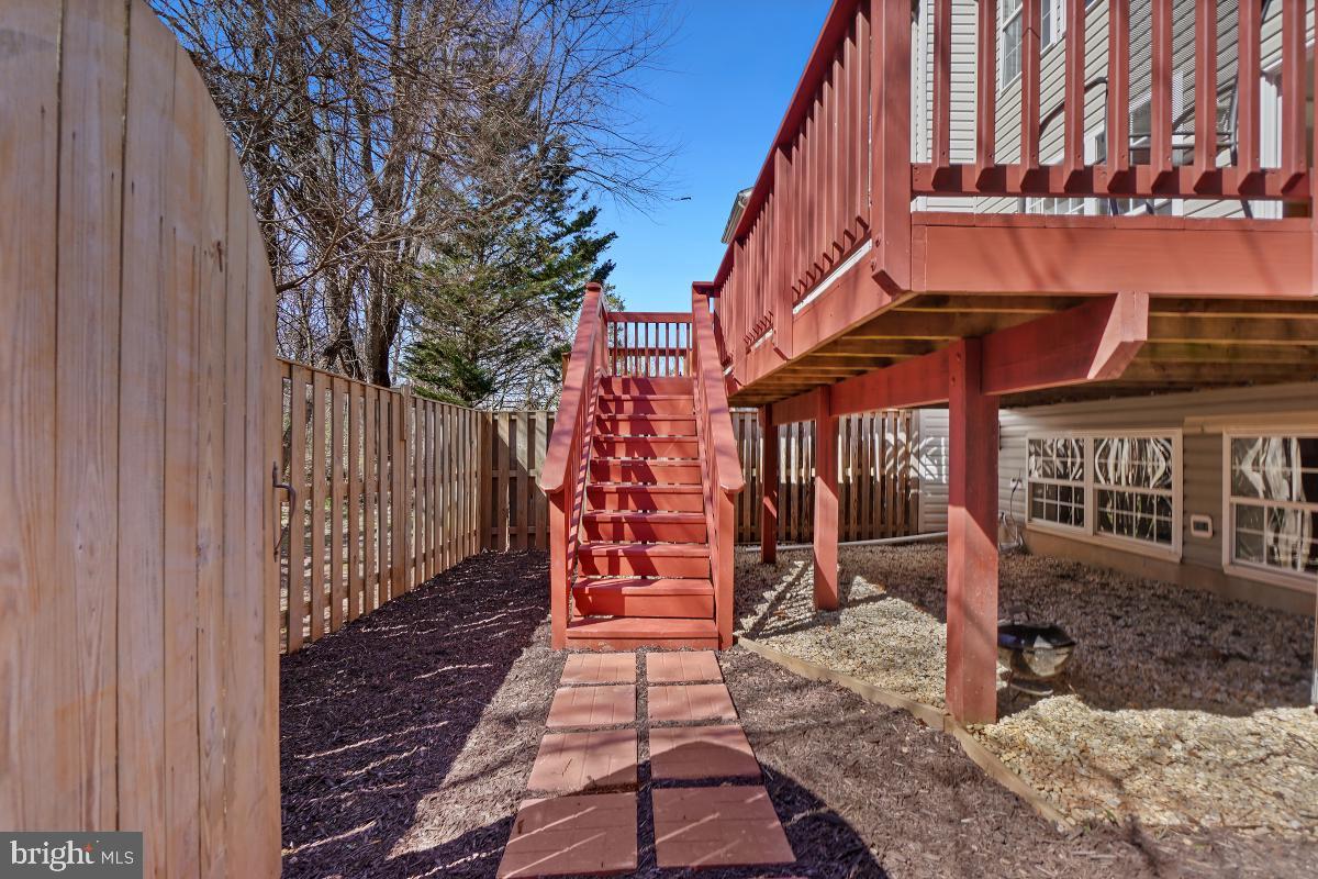 KINGSVIEW VILLAGE - Residential Lease