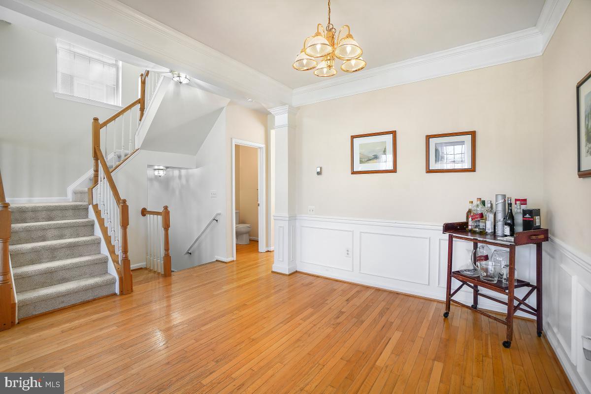 KINGSVIEW VILLAGE - Residential Lease