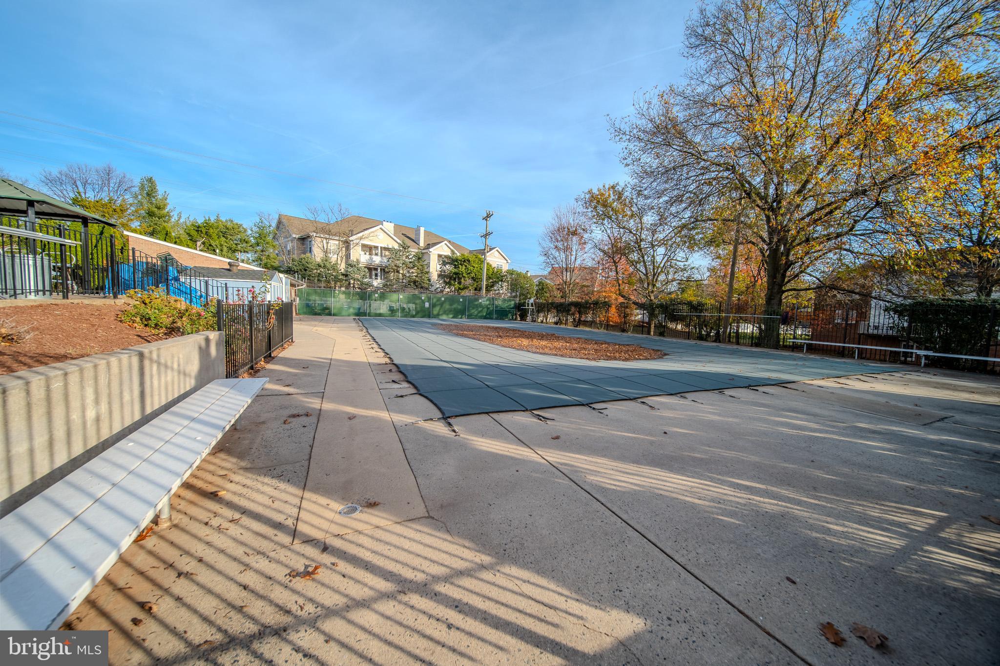 THE MEADOWS - Residential