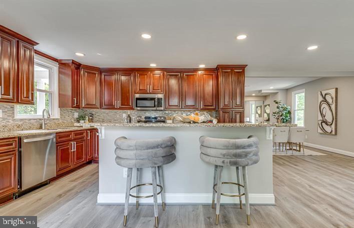 MT RAINIER- ROGERS 1ST A - Residential