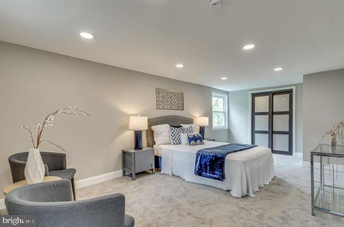 MT RAINIER- ROGERS 1ST A - Residential