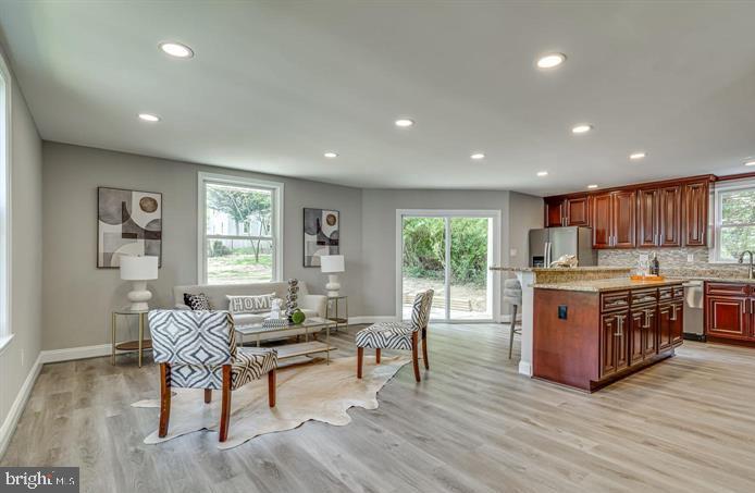 MT RAINIER- ROGERS 1ST A - Residential