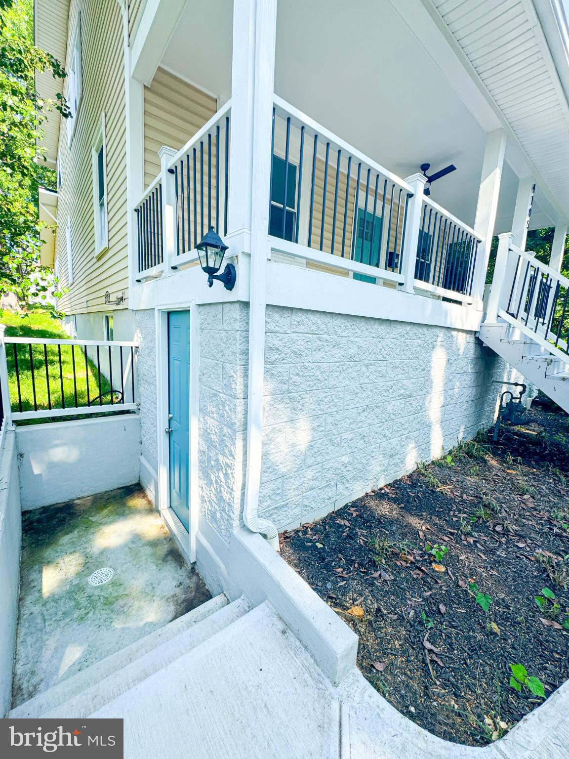 MT RAINIER- ROGERS 1ST A - Residential