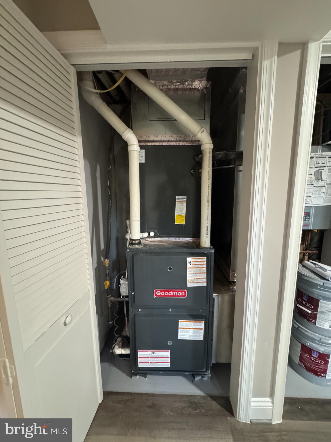 MT RAINIER- ROGERS 1ST A - Residential