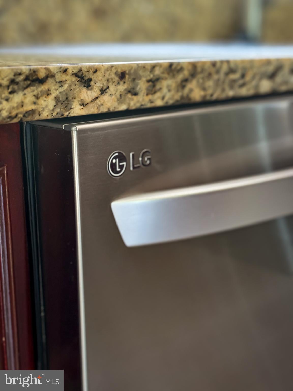 MT RAINIER- ROGERS 1ST A - Residential