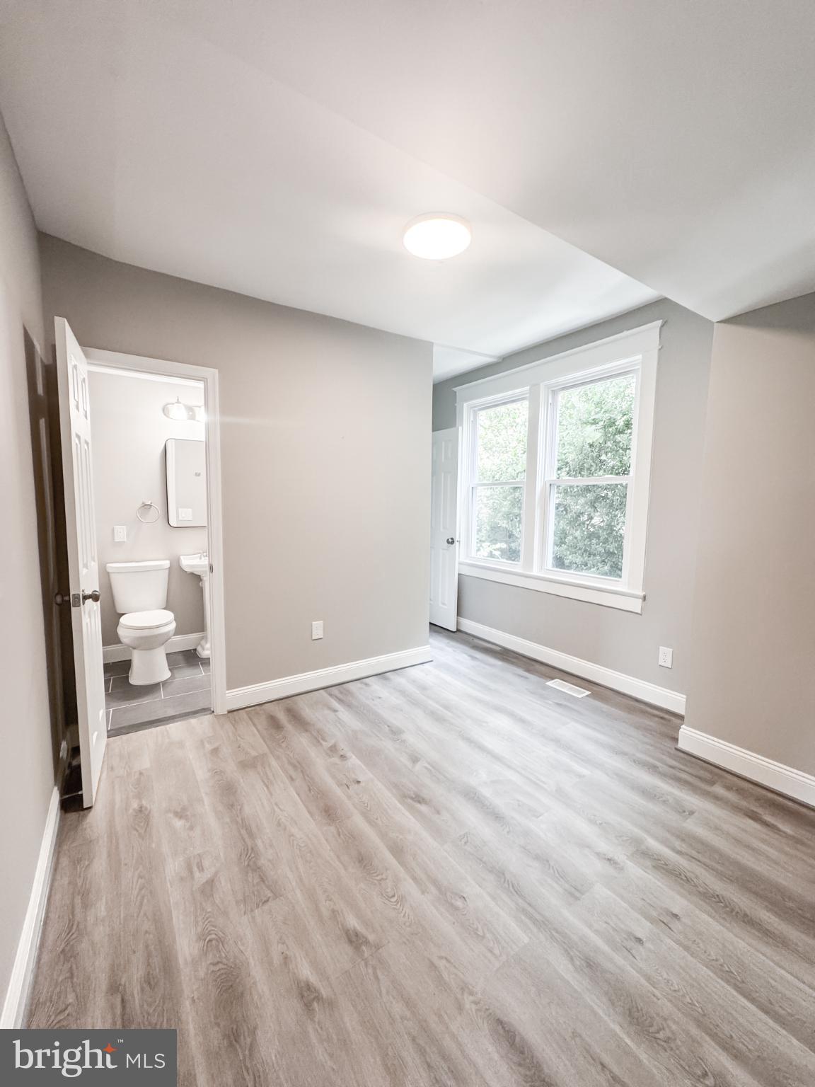 MT RAINIER- ROGERS 1ST A - Residential