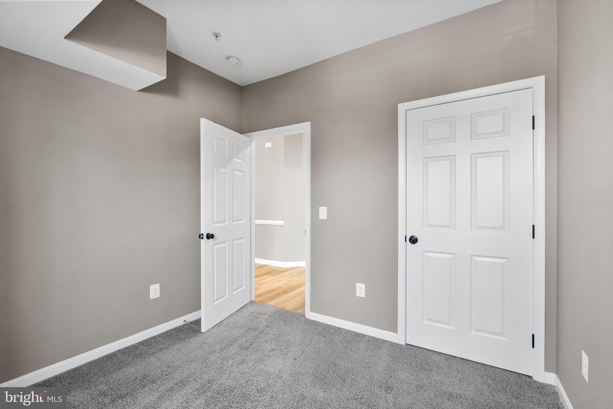 THE AVENUE AT FOREST RUN - Residential