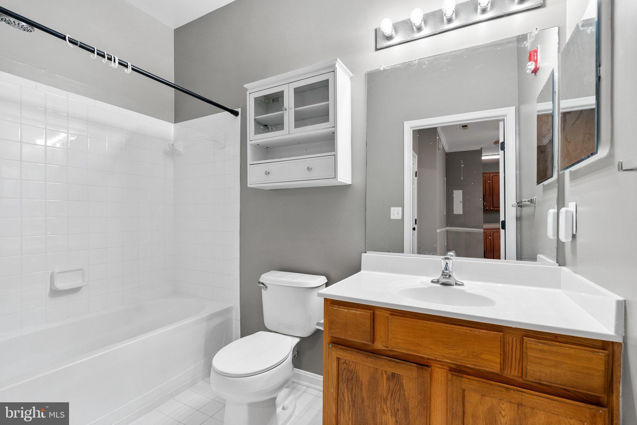 THE AVENUE AT FOREST RUN - Residential