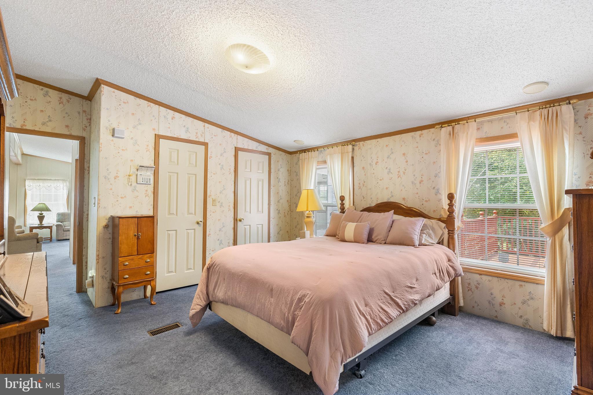 CRYSTAL BEACH MANOR - Residential