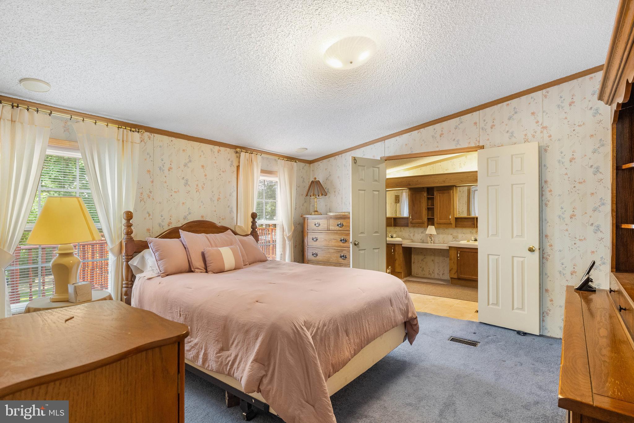 CRYSTAL BEACH MANOR - Residential