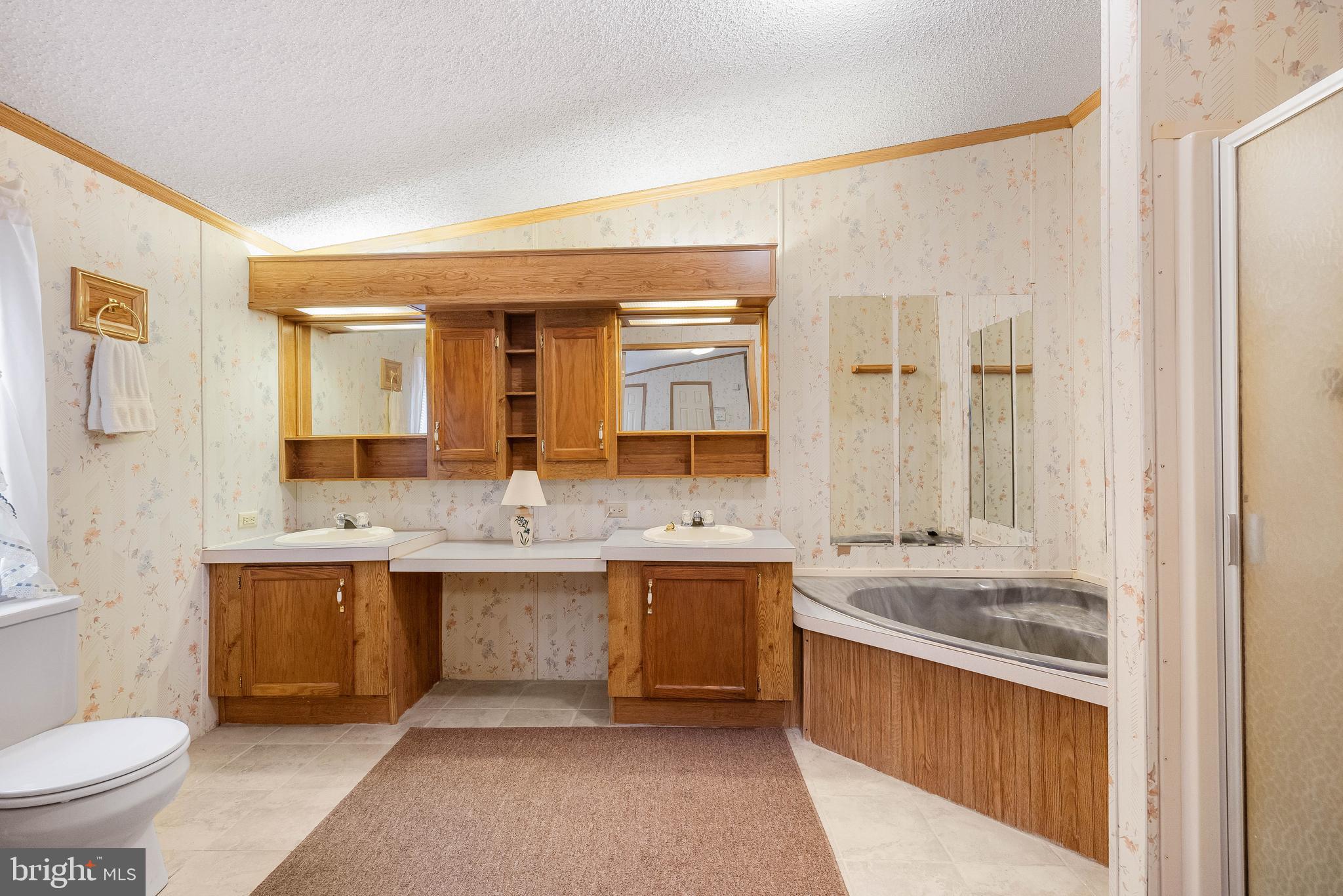 CRYSTAL BEACH MANOR - Residential