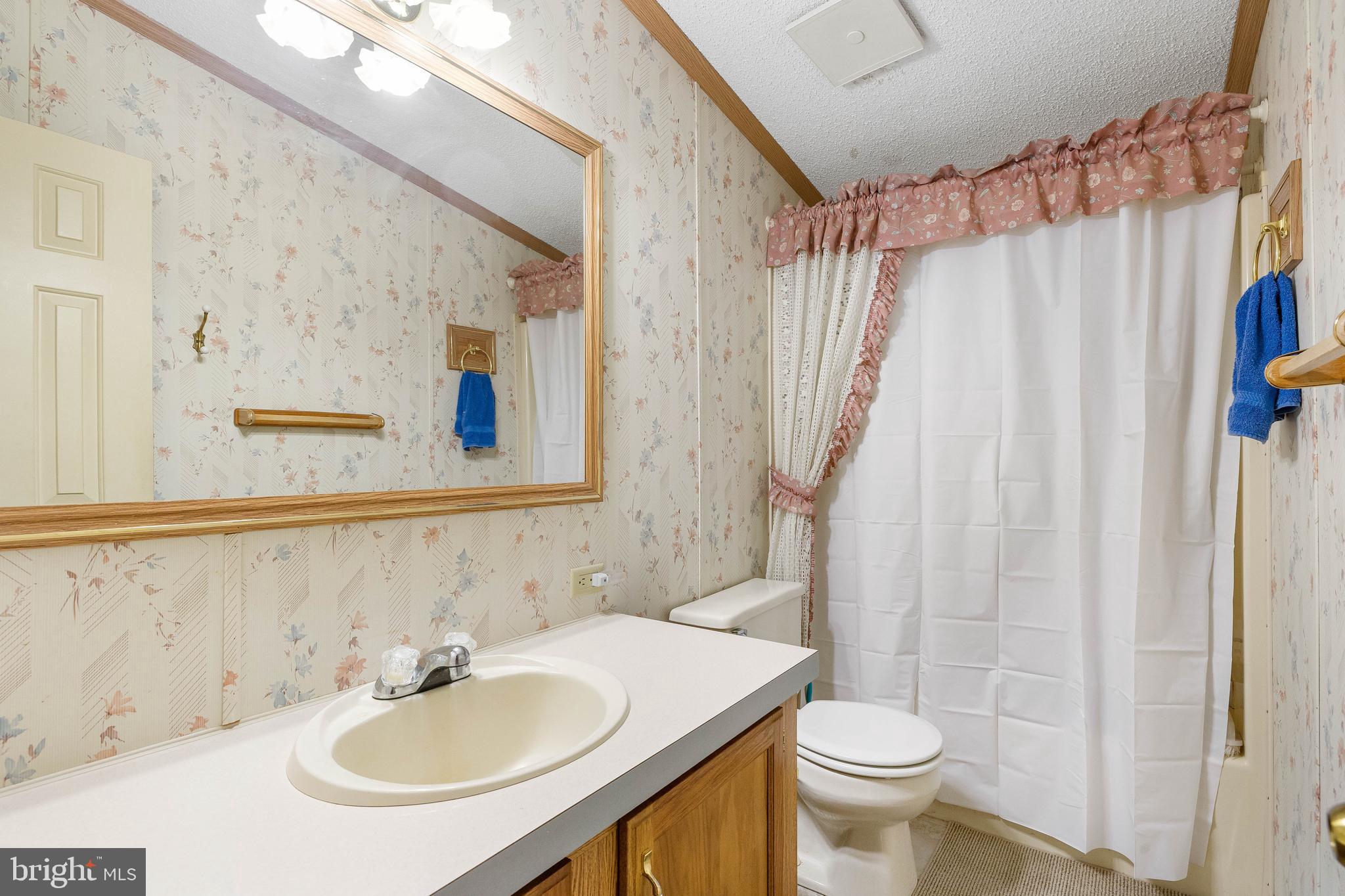 CRYSTAL BEACH MANOR - Residential