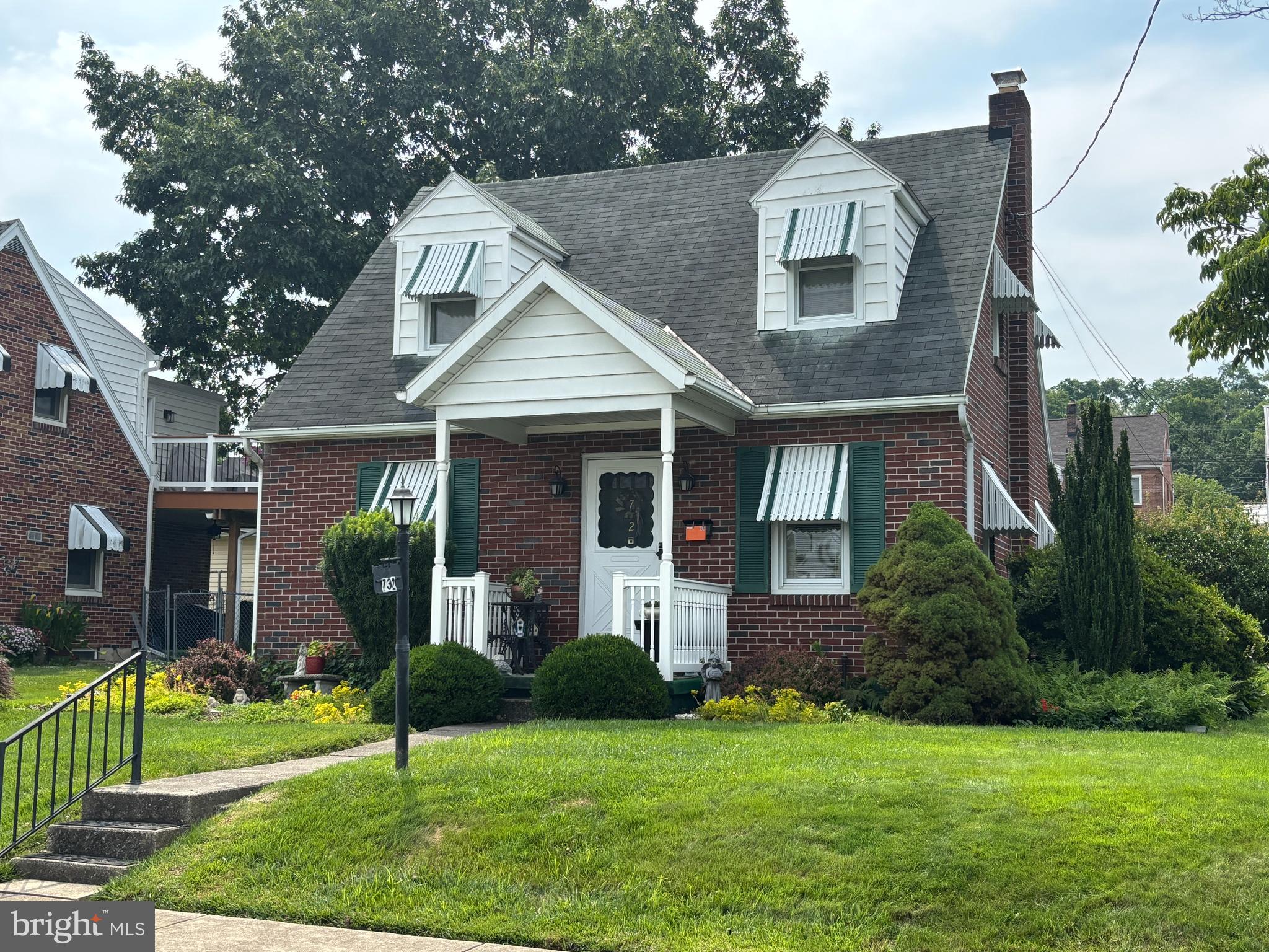 732 CENTER AVENUE