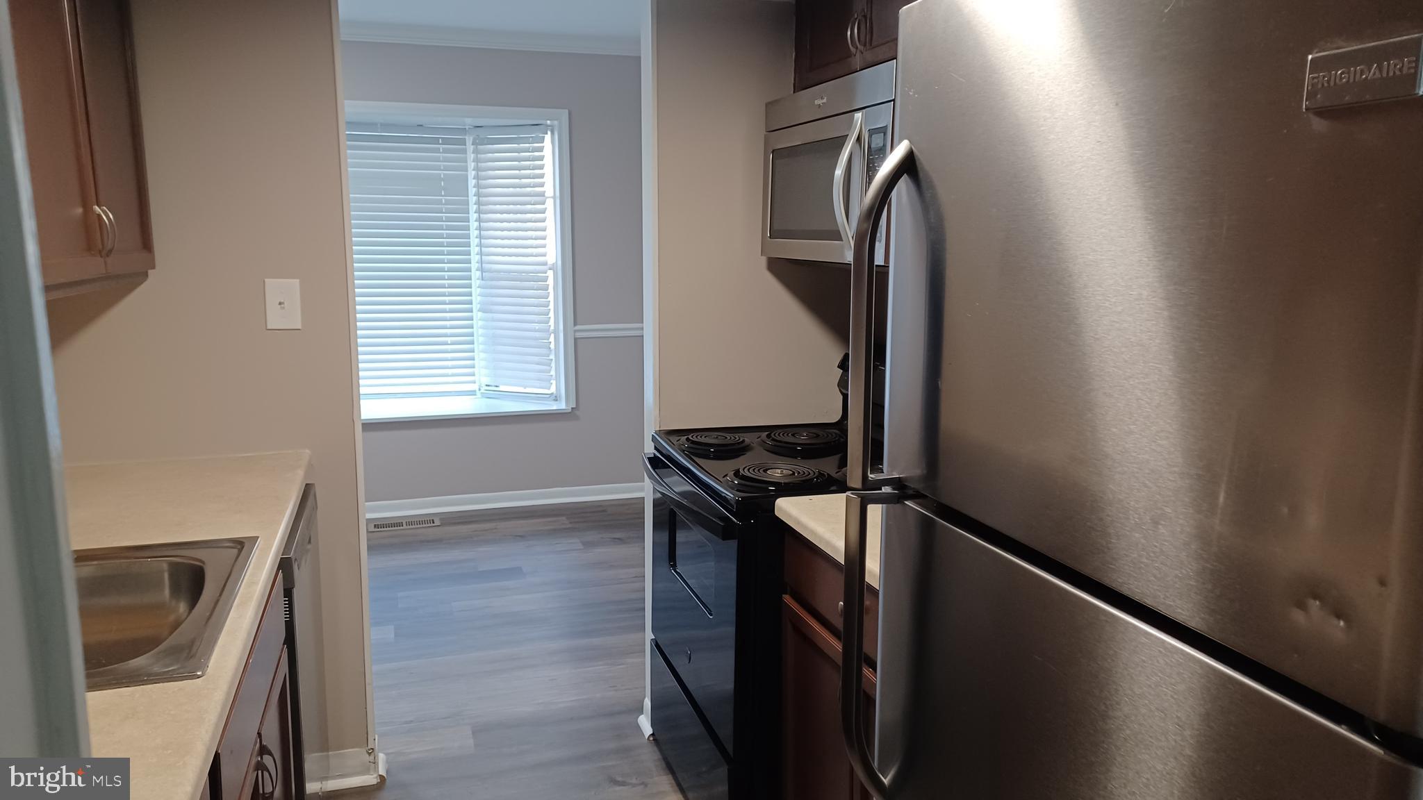 LONG REACH - Residential Lease