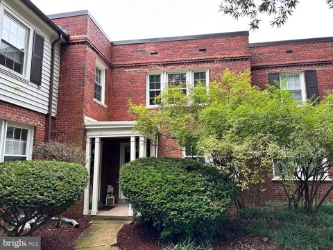 Photo of 2600 16th Street S #696, ARLINGTON, VA 22204 (MLS # VAAR2064250)