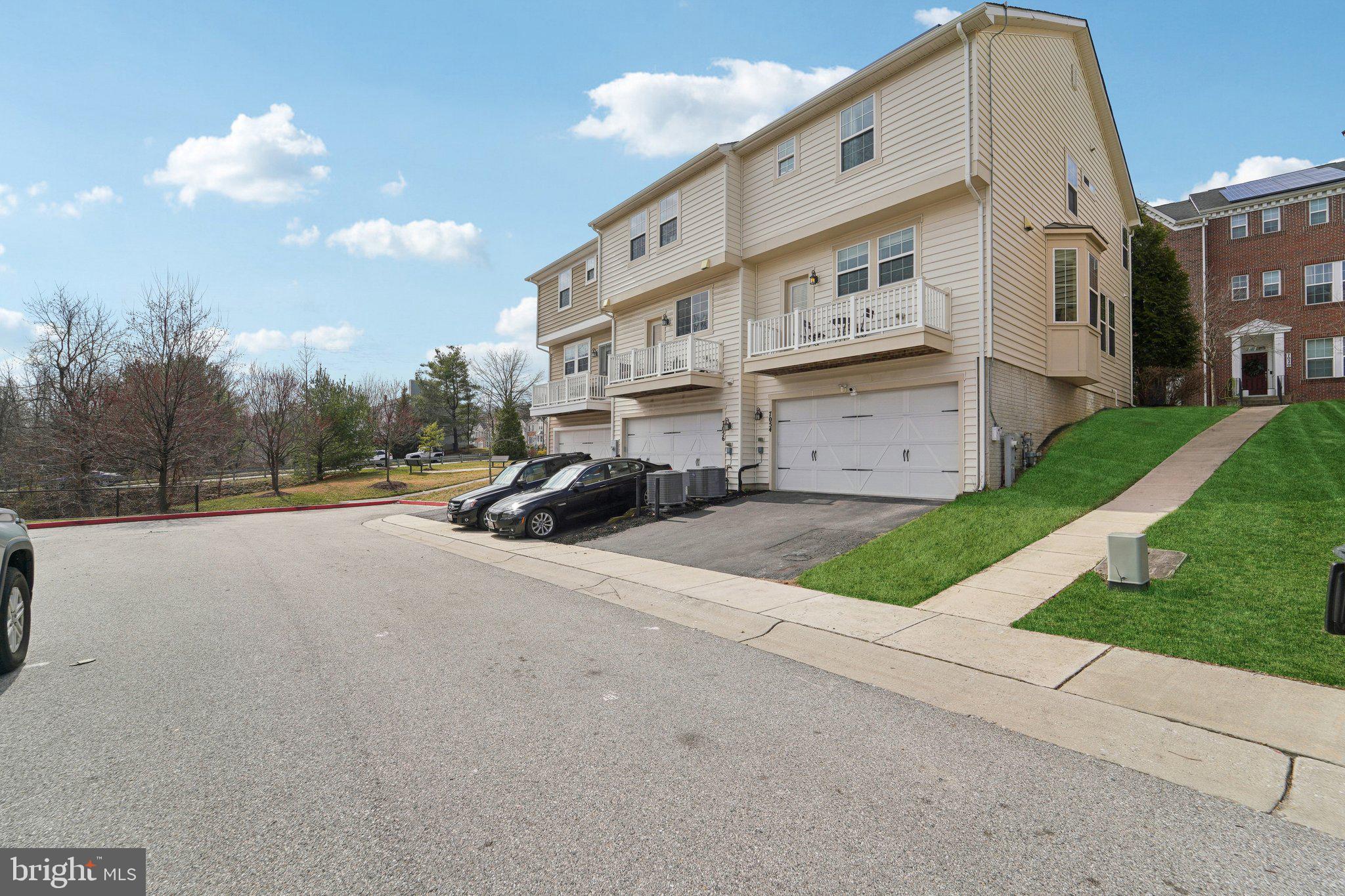 FOX HUNT ESTATES - Residential