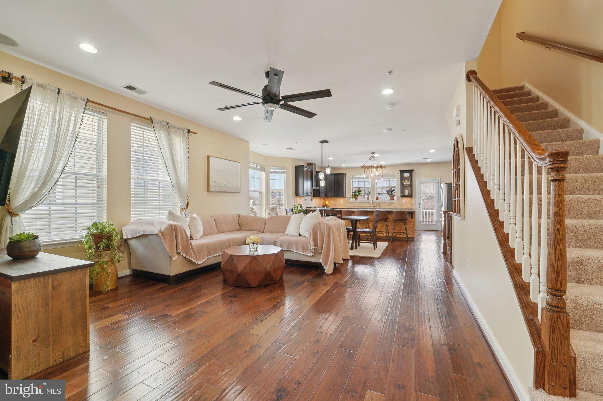 FOX HUNT ESTATES - Residential