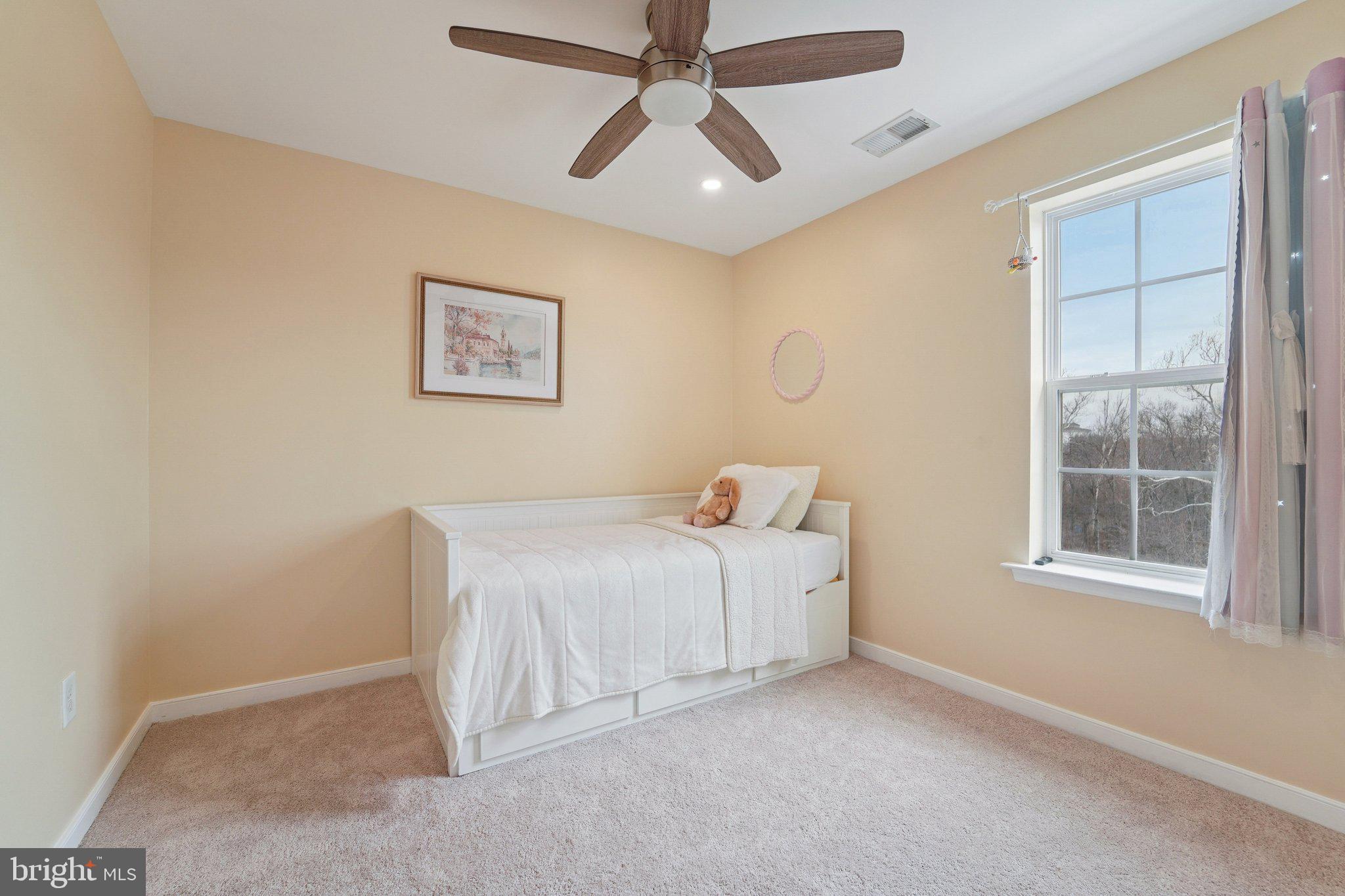 FOX HUNT ESTATES - Residential